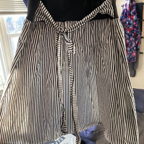 CIY Triangles Junior Size 11 Women's Sleeveless Black and White Cocktail Dress - Picture 2 of 4